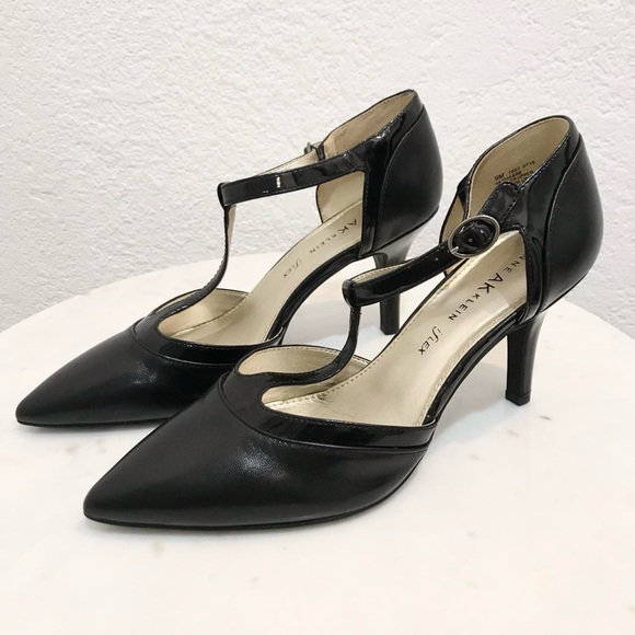 Anne Klein Black T-Strap Heels - Picture 1 of 2